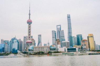 Lujiazui Doğu İnci Kulesi, Şangay Bund