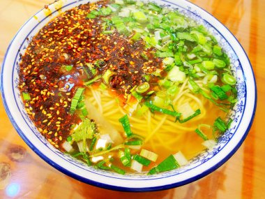 Lanzhou Biftek Ramen Lokantası, Çin Erişte Yemeği, Lanzhou bifteği elle yapılan erişte.