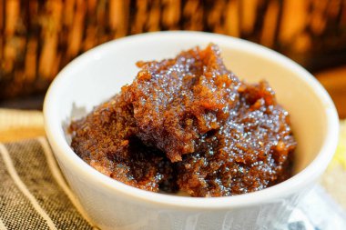 Yıllardır saklanan gül macunu.