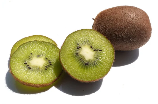 Kiwi Fruit Cut Stock Foto Geïsoleerd Witte Achtergrond — Stockfoto