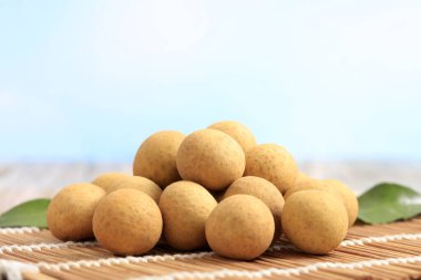 Longan, Longan tahta masada.