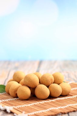 Longan, Longan tahta masada.