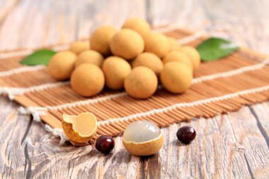 Longan, Longan tahta masada.