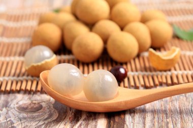 Longan, Longan tahta masada.