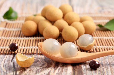 Longan, Longan tahta masada.