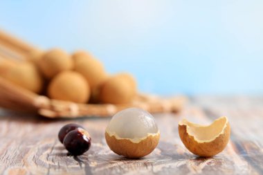 Longan, Longan tahta masada.