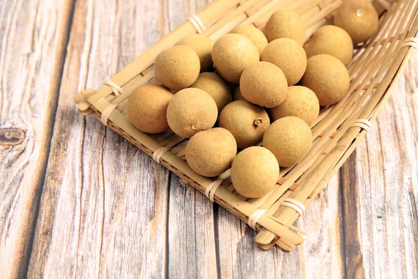 Longan, Longan tahta masada.