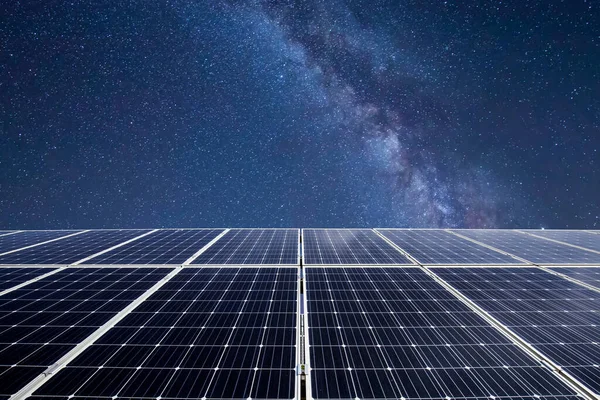 Paneles Solares Fotovoltaicos Vía Láctea Paneles Solares Fotovoltaicos Por Noche —  Fotos de Stock