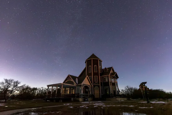 Casas Madera Bajo Las Estrellas Hermosas Villas Madera Bajo Las Imagen de archivo