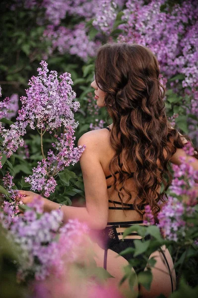 Beautiful Young Woman Pink Hair Purple Dress Park — ストック写真