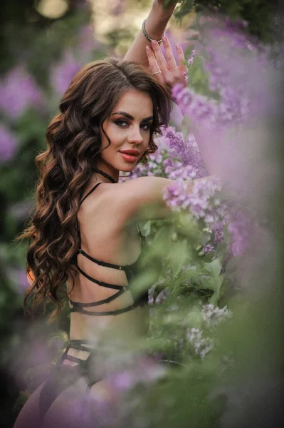 Beautiful Young Woman Long Hair Purple Dress Park — Stockfoto