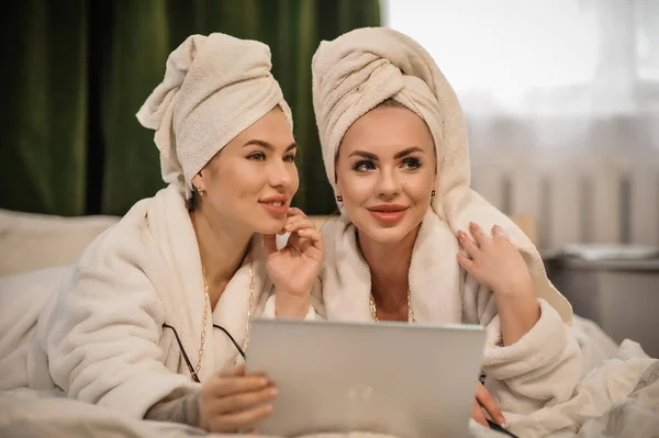 Beautiful Young Women Towel Towels Bathroom — Stockfoto