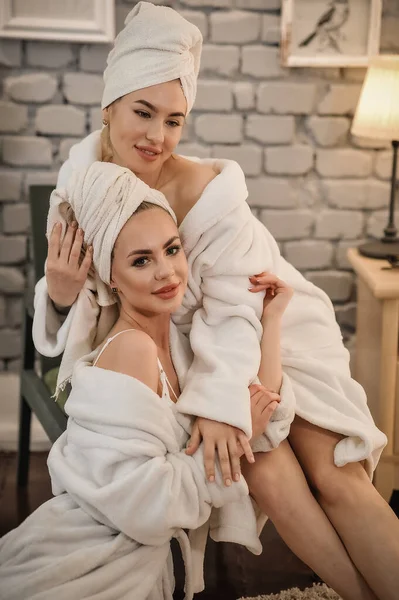 Beautiful Young Woman White Bathrobe Towel Sitting Bed Bathroom — ストック写真