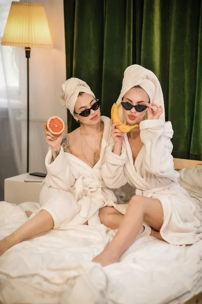 Two Women White Bathrobe Towel Beautiful Luxury Hotel — ストック写真