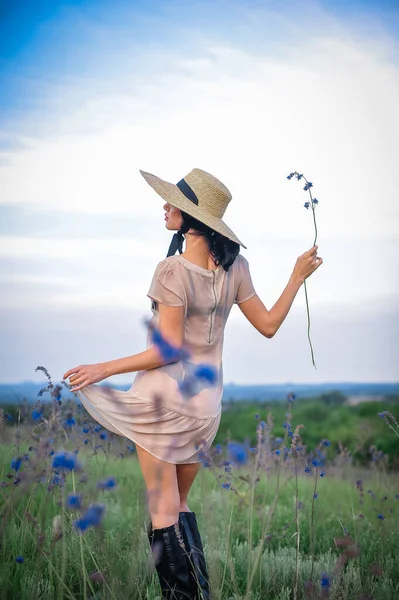 Young Beautiful Woman Hat Blue Dress Bouquet Flowers Field — стоковое фото
