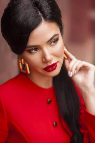 Beautiful Young Woman Red Lips Stylish Makeup Fashion Model Studio — 图库照片