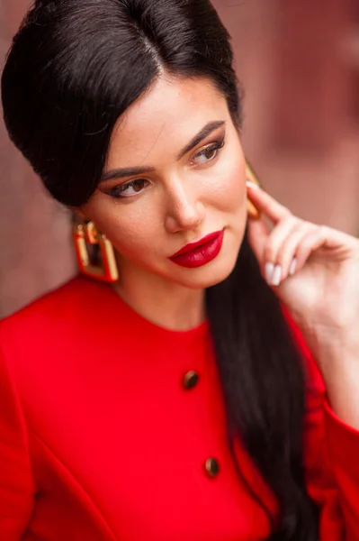 Beautiful Young Woman Red Lips Stylish Makeup Posing Studio Fashion — ストック写真