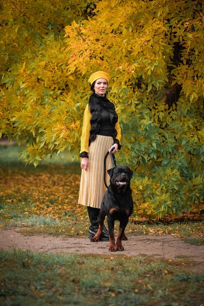 Young Woman Her Dog Autumn Park — Stockfoto