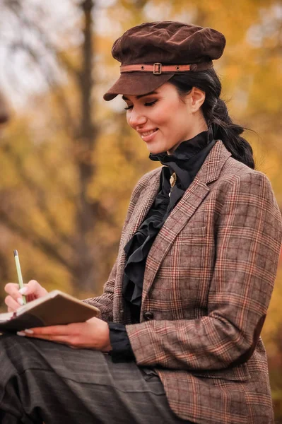 Young Woman Backpack Wooden Bench — Stock Photo, Image