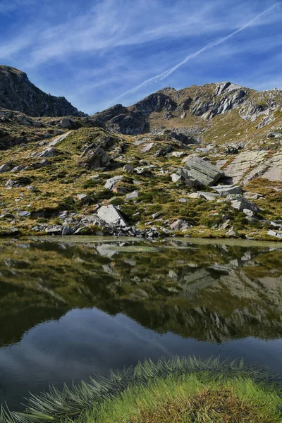 Lake Pasci Lake Mombarone Located Path Climbs Top Mombarone — Stock Photo, Image