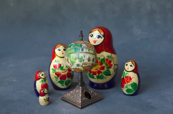 Mamushka Russische Puppen Die Entscheiden Sie Urlaub Machen Wollen Familie — Stockfoto