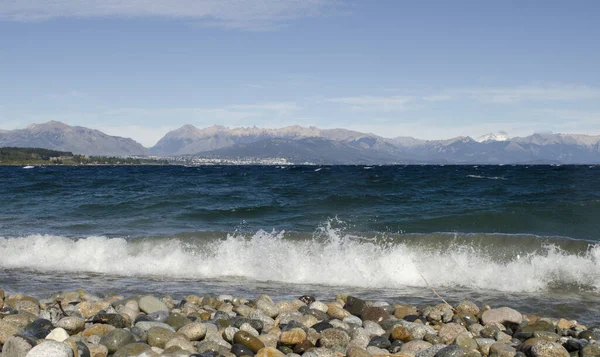 Wybrzeże Jeziora Nahuel Huapi Widok Miasto Bariloche Dina Huapi Andes — Zdjęcie stockowe