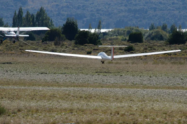 Planeador Aeródromo Tierra Listo Para Despegar Aviones Ultraligeros Deslizamiento Remolcados — Foto de Stock