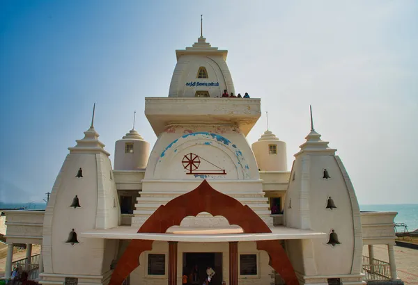 カニャクマリ タミル ナードゥ州 インド 2018年1月17日 コモリン岬は人気のある観光地です 海岸沿いにある第三神殿とヴィヴェカナンダ ロック記念碑 そして巡礼センターとして — ストック写真