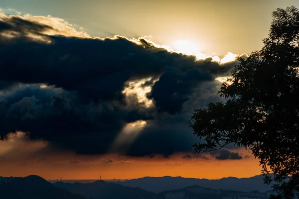 Pada Senja Hari Awan Langit Berubah Dalam Seribu Adegan Yang — Stok Foto