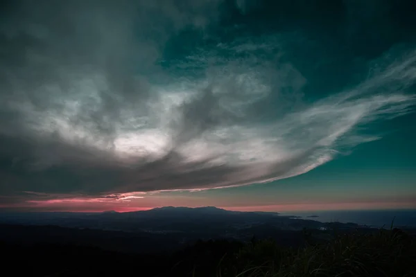 Pada Senja Hari Awan Langit Berubah Dalam Seribu Adegan Yang — Stok Foto