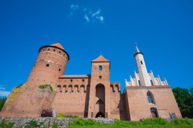 Reszel 'deki kale kırmızı tuğladan yapılmıştı..