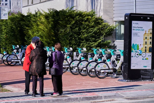 Neuer E-Bike-Verleih für das Mobilitätsprojekt — Stockfoto