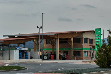 Pamplona, İspanya 19. Bir benzin istasyonunda çeşitli pompalar.