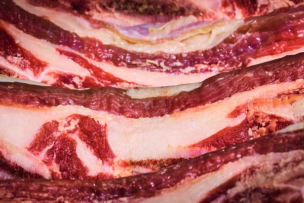 Izgarada ızgara için biftek eti hazır.