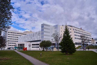  Pamplona, Navarra İspanya 5. 2022 Yürüyüşü: Navarra Üniversite Kliniği 'nin hastane alanındaki görüntüleri