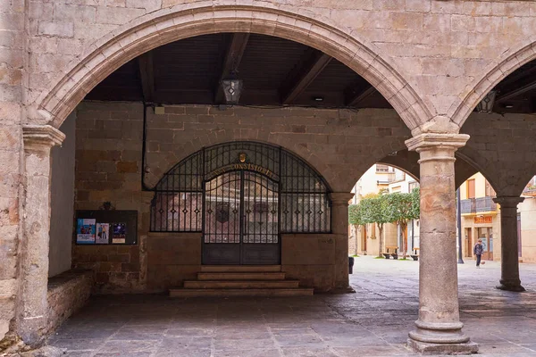 Sanguesa, Navarra Spanien 6. März 2022, Blick auf das Rathaus von Sanguesa von der Straße aus — Stockfoto