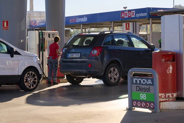 Pamplona Španělsko Října 2022 Lidé Doplňují Benzin Před Velkým Nárůstem — Stock fotografie