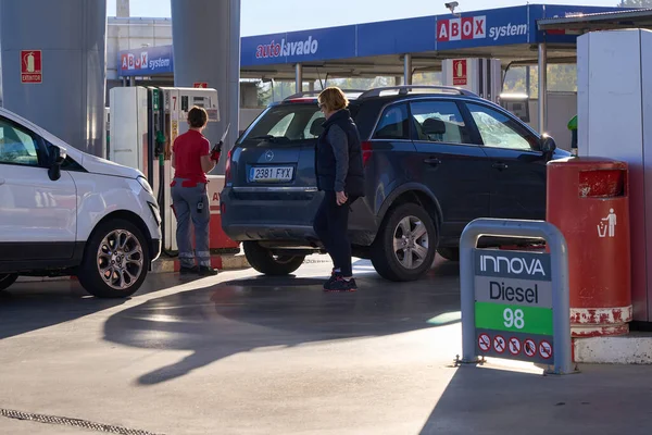 Pamplona España Octubre 2022 Gente Rellenando Gasolina Ante Gran Aumento — Foto de Stock