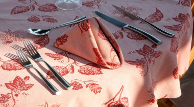 restaurant in bormes les mimosas, france, french riviera