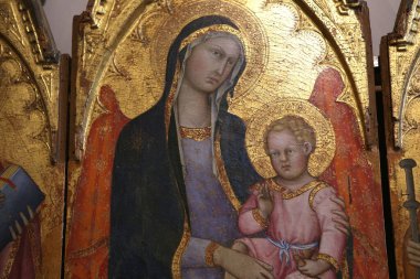 SIENA, ITALY, 14 Haziran 2016: Siena, Toskana 'nın Pinacoteca Nazialinin iç mimari dekorları