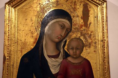 SIENA, ITALY, 14 Haziran 2016: Siena, Toskana 'nın Pinacoteca Nazialinin iç mimari dekorları