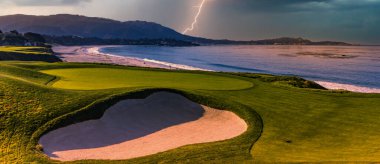 Pebble Beach golf sahası, Hole 9, Monterey, California, ABD