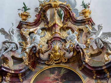 OTTOBEUREN, BAVARIA, GERMANY, HAZİRAN 04, 2022: Ottobeuren Manastırı Bazilikası 'nın iç mekanları, freskleri ve mimari süslemeleri