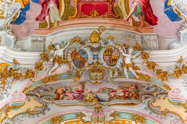 STEINGADEN, BAVARIA, GERMANY, HAZİRAN 02, 2022: Wieskirche kilisesinin stuccowork heykelleri ve dekorları, 1740 'ların sonlarında J. B. ve Dominikus Zimmermann.