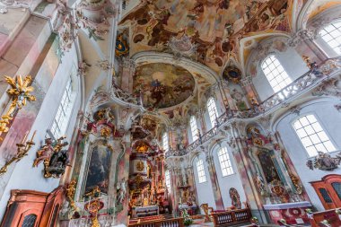 BIRNAU, BAVARIA, GERMANY, JUNE 07, 2022: Birnau bazilikasında Rococo ve barok dekorları, Gottfried Bernhard Gotz ve Joseph Anton Feuchtmayer, 18. yüzyıl