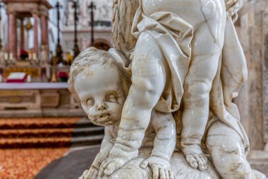 SALEM, BAVARIA, GERMANY, HAZİRAN 07 Haziran 2022: 18. yüzyılda Konstanz Gölü yakınlarındaki Salem Abbey kilisesinde çeşitli isimsiz sanatçılar tarafından yapılmış mermer barok heykeller