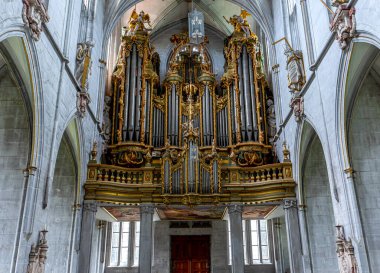 SALEM, BAVARIA, GERMANY, HAZİRAN 07 Haziran 2022: Salem Abbey 'deki kilisenin iç mimari detayları, çeşitli anonim sanatçılar tarafından, 18. yüzyıl