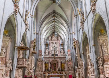 SALEM, BAVARIA, GERMANY, HAZİRAN 07 Haziran 2022: Salem Abbey 'deki kilisenin iç mimari detayları, çeşitli anonim sanatçılar tarafından, 18. yüzyıl
