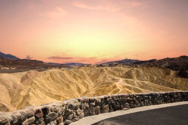 Zabriskie noktası, gökyüzü ve bulutlar, ölüm vadisi, California, ABD
