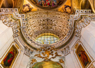 PARIS, FRANCE MARCH 18 Mart 2014 Aziz Thomas dAquin Kilisesi 'nin mimari detayları, 18 Mart 2014, Paris, Fransa